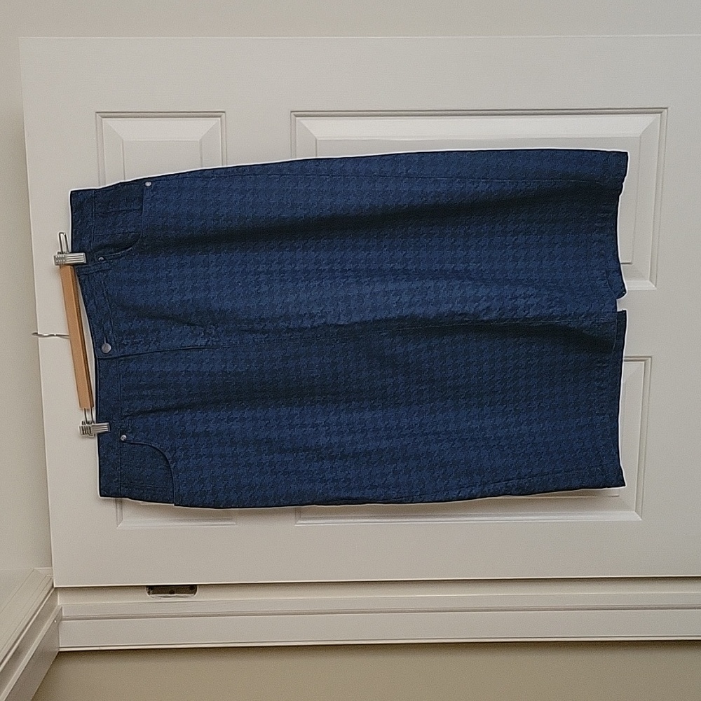 Women's skirt